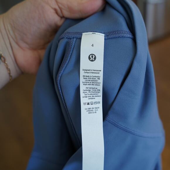 Lululemon Nulu Slim Fit High Rise Skirt Oasis Blue Size 4 - Picture 3 of 6